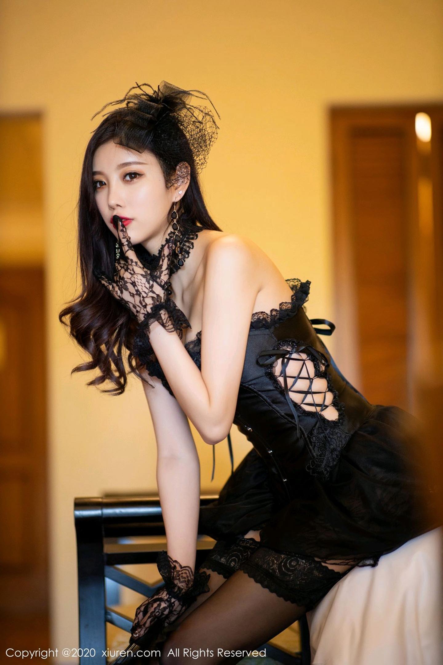2020.08.03No.2400杨晨晨sugar性感私房写真插图2